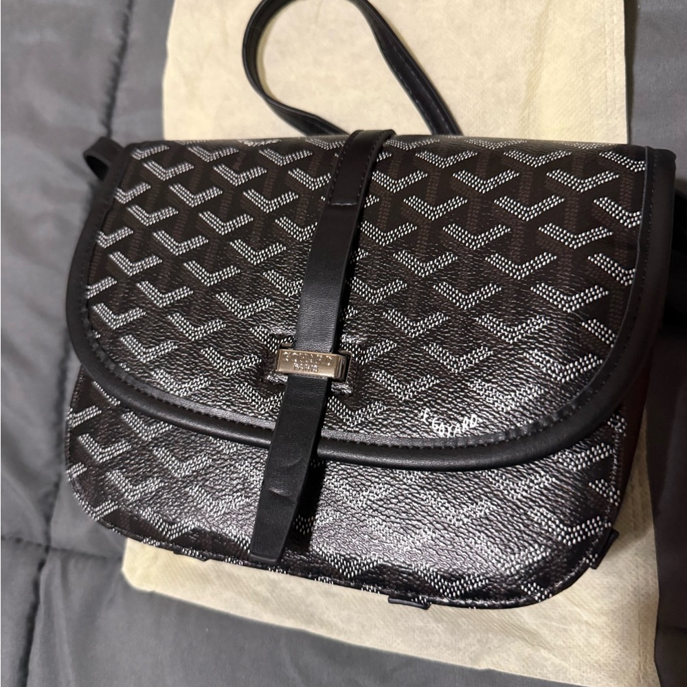 Elegant Black and Gray Women's Shoulder Bag